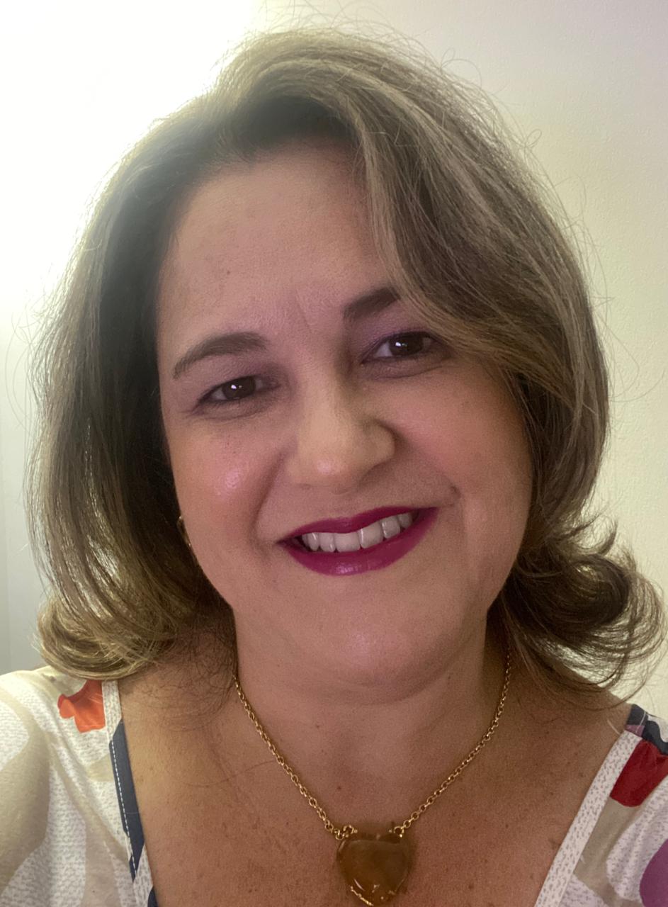 Tatyane Guimarães  